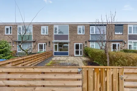 Tussenwoning te koop: Aïdastraat 19, Hoogvliet Rotterdam