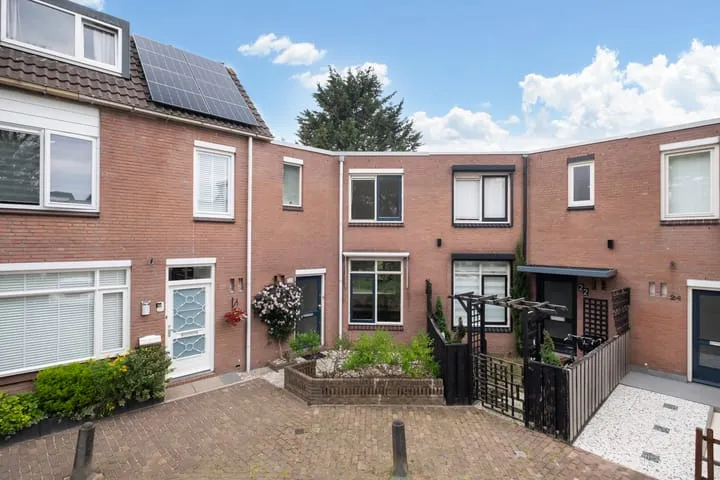 Tussenwoning te koop: B. Thoenplantsoen 20, Houtwijk 'S-Gravenhage