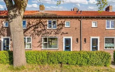 Tussenwoning te koop: Baan 37, Ens-woonkern Ens