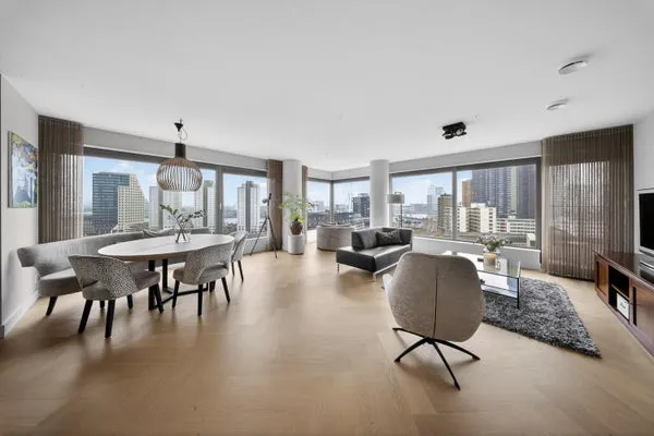 Appartement te koop: Baan 48M, Stadsdriehoek Rotterdam