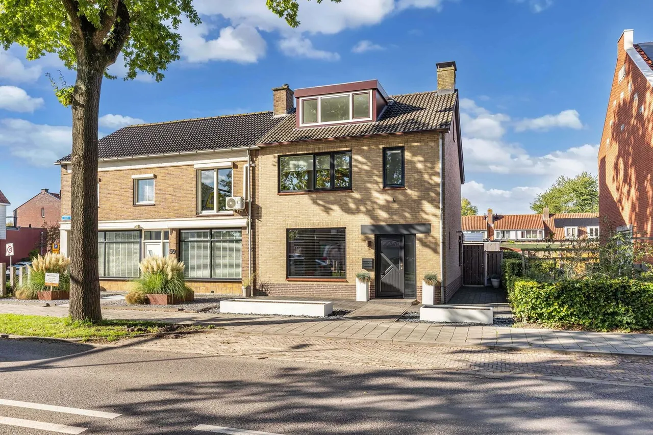 Twee-onder-één-kap te koop: Baan 61, Ens