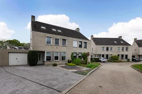 Tussenwoning te koop: Baanderthoeve 6, Maastricht