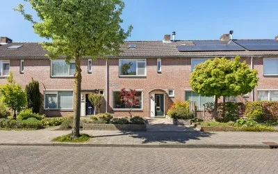 Tussenwoning te koop: Baarle Hertoglaan 53, Tempel Eindhoven