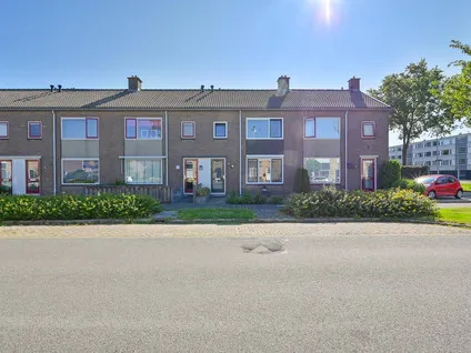 Tussenwoning te koop: Baarlelaan 43, Zuid Hoogeveen