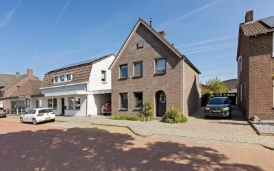 Twee-onder-één-kap te koop: Baarlosestraat 31A, Maasbree-centrum Maasbree