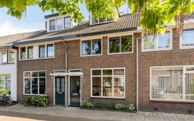 Terraced house for sale: Baarsstraat 25, Oude Spoorbaan Eindhoven