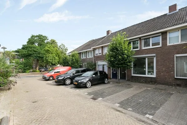 Woning te huur: Baarsstraat, Oude Spoorbaan Eindhoven