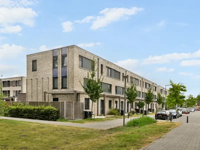 Tussenwoning te koop: Baarsweg 227, Hoogvliet Rotterdam