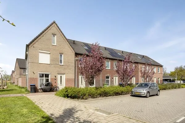 Tussenwoning te koop: Baas en Domburgstraat 31, Molenzicht Bodegraven