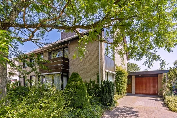 Terraced house for sale: Bachlaan 15, Zwanenbeemd Helmond