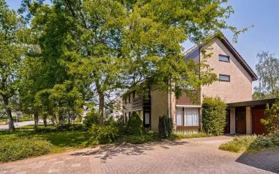 Tussenwoning te koop: Bachlaan 15, Zwanenbeemd Helmond