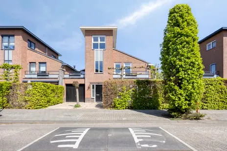 Hoekwoning te koop: Bachlaan 32, Oud-Beijerland Poortwijk Oud-Beijerland