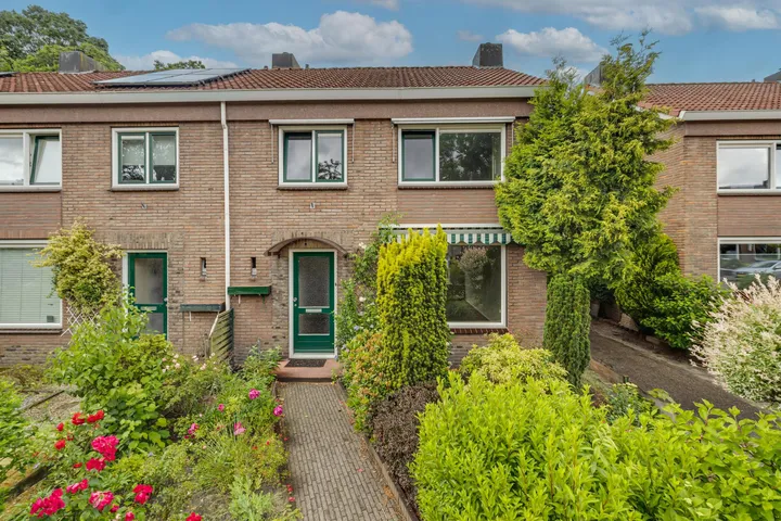 Hoekwoning te koop: Bachlaan 50, Componistenkwartier Apeldoorn