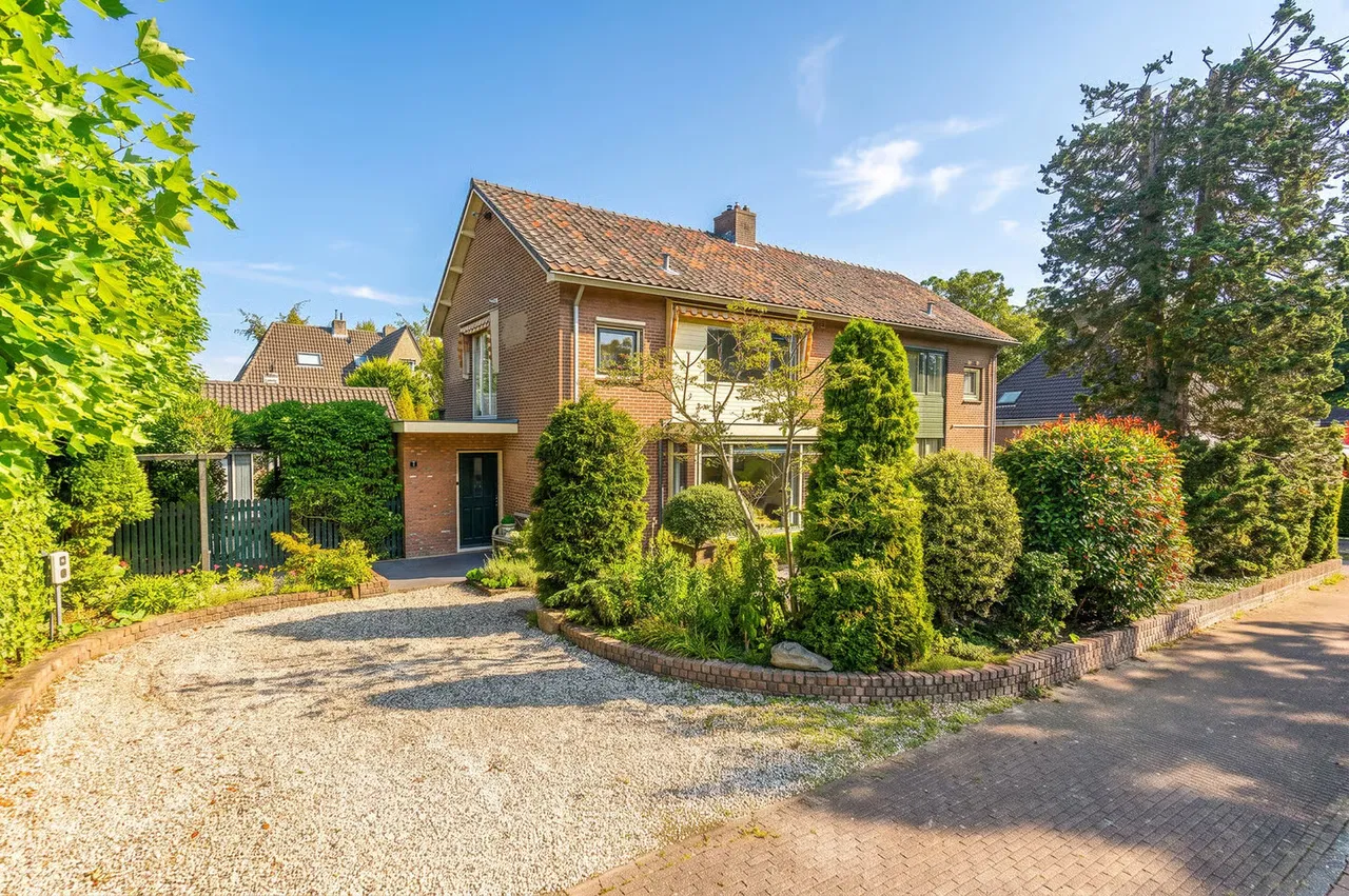 Hoekwoning te koop: Bachlaan 8, Huizen