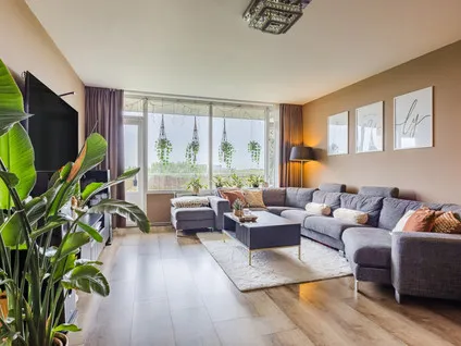 Appartement te koop: Bachplein 89, Bachplein Schiedam
