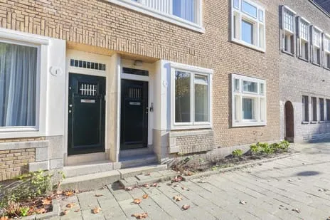 Apartment for rent: Bachstraat 1H, Beethovenbuurt Amsterdam