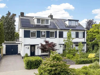 Tussenwoning te koop: Bachstraat 40, Steding Elst