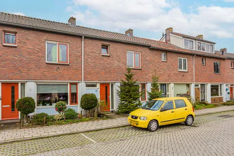 Tussenwoning te koop: Bachweg 59, Componistenbuurt-Noord Amersfoort