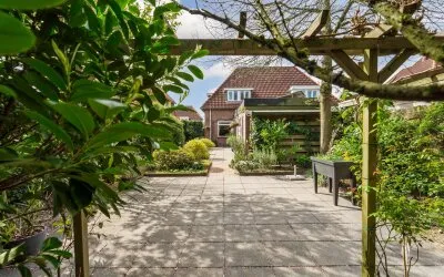 Twee-onder-één-kap te koop: Backerstraat 39, Oosterbeek