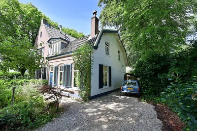 Twee-onder-één-kap te koop: Badhuislaan 14, Boomberg Hilversum