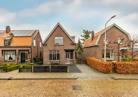 Vrijstaande woning te koop: Badhuisstraat 12, 's-Gravendeel Woonkern 'S-Gravendeel
