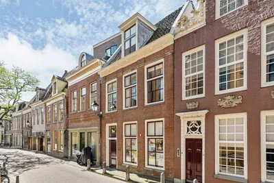 Hoekwoning te koop: Bagijnestraat 54, Nieuwestad Leeuwarden
