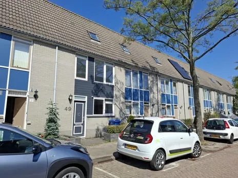 Tussenwoning te koop: Bahreinstraat 49, Hoogvliet Rotterdam