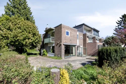 Hoekwoning te koop: Bakhuizen van den Brinkhof 111, Amsterdam