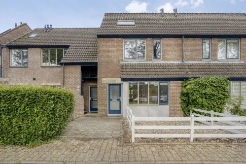 Tussenwoning te koop: Bakkersgilde 11, Gilden Houten