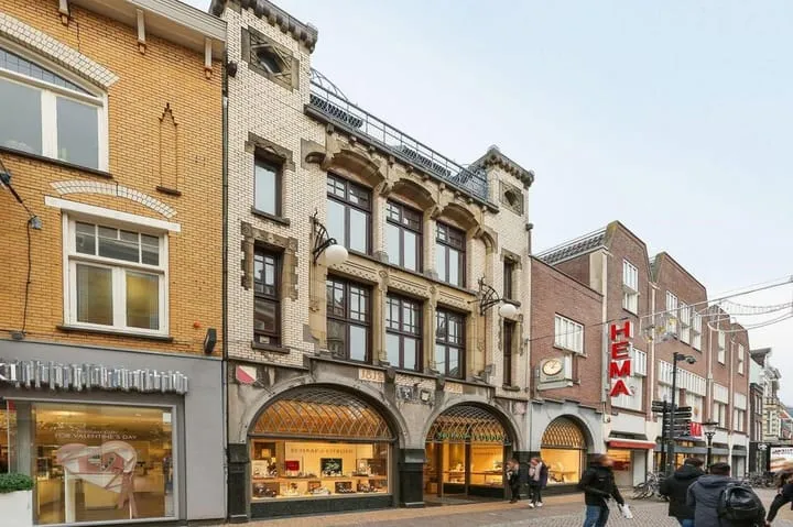 Appartement te huur: Bakkerstraat 18D, Lange Elisabethstraat, Mariaplaats en omgeving Utrecht