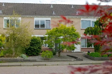 Tussenwoning te koop: Bakkerstraat 30, Roden Roden