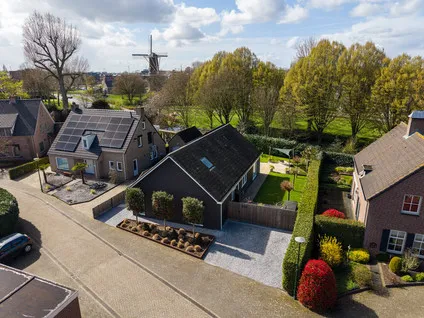 Vrijstaande woning te koop: Baksweer 245, Raamsdonksveer