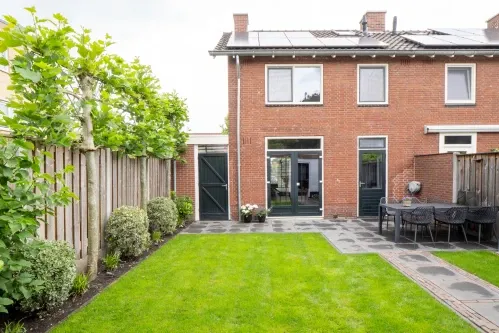 Twee-onder-één-kap te koop: Balistraat 4, Weidedorp Hengelo