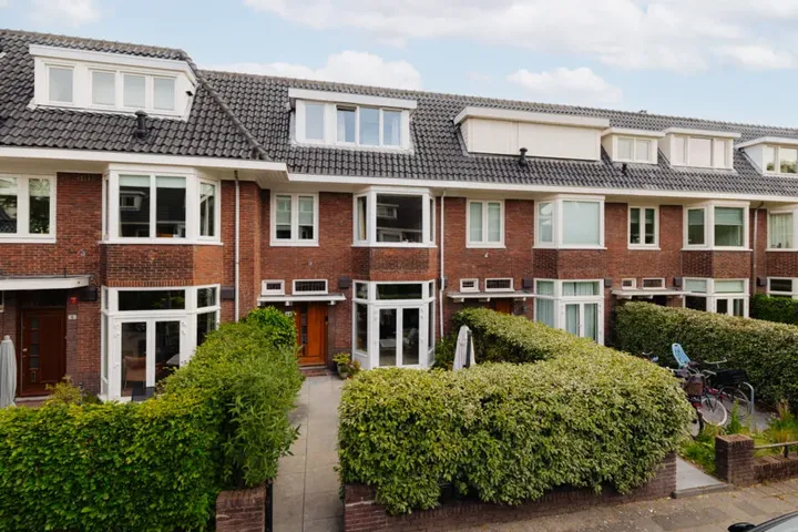 Tussenwoning te koop: Baljuwenlaan 10, Randwijck West Amstelveen