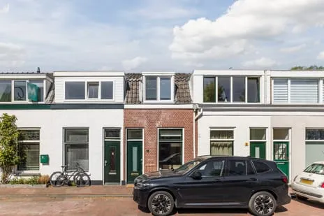 Tussenwoning te koop: Baljuwslaan 1C, Stationsbuurt Haarlem