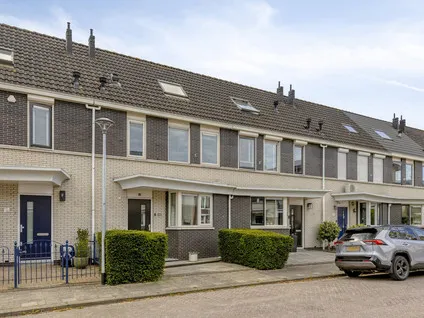 Tussenwoning te koop: Ballade 111, Zwijndrecht