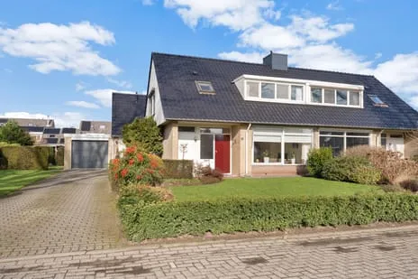 Twee-onder-één-kap te koop: Baltinksweg 31, Kruidenwijk Oost Nijverdal