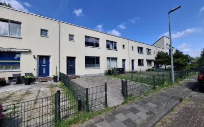 Tussenwoning te koop: Banckertstraat 13, Van Ewijckstraat en omgeving Dordrecht