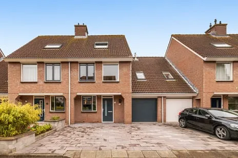 Tussenwoning te koop: Banjaard 7, Nieuwland Brielle