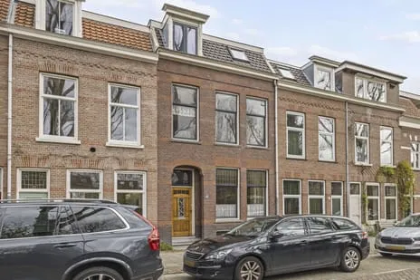 Tussenwoning te koop: Bankaplein 18, Utrecht