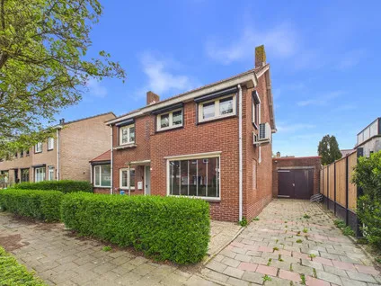 Vrijstaande woning te koop: Bankertstraat 4, Axel