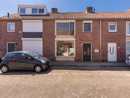 Tussenwoning te koop: Banningstraat 26, Schrijversbuurt Tilburg
