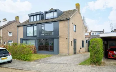 Semi-detached for sale: Barbaralaan 115, Overakker Breda