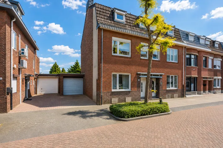 Terraced house for sale: Barbarastraat 17, Bleijerheide Kerkrade