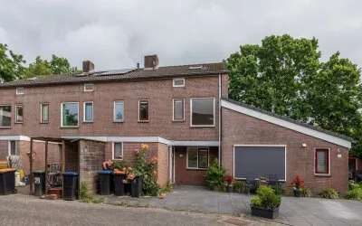 Tussenwoning te koop: Barbeel 18, Langenbeek Leusden