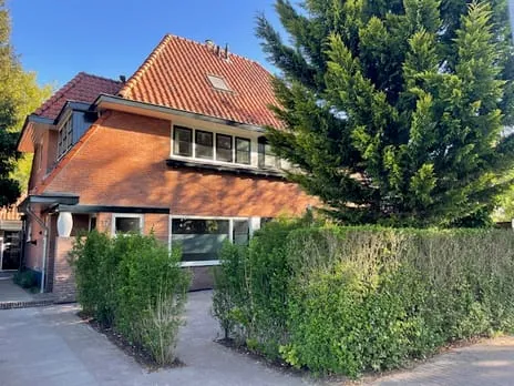 Twee-onder-één-kap te koop: Barbiersweg 17, Laren-Centrum Laren (Nh)