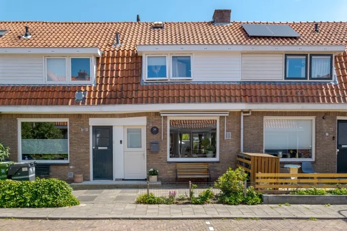 Tussenwoning te koop: Barend Schuurmanstraat 34, Koninginnebuurt Meppel