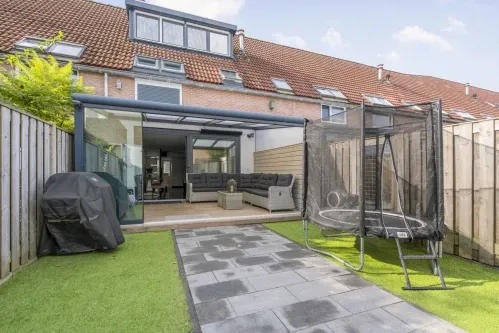 Tussenwoning te koop: Barneveldpad 19, Stedenwijk Midden-oost Almere