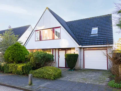 Vrijstaande woning te koop: Barnsteen 29, Hoorn