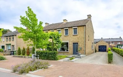 Twee-onder-één-kap te koop: Baron de Liedelstraat 10, Nieuw-Bergen Kern Bergen L